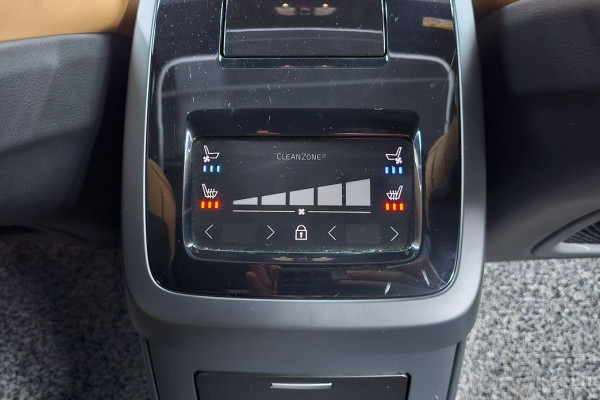 2022 Volvo S90 с пробегом 123 812 км