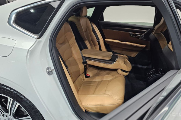 2022 Volvo S90 с пробегом 52 283 км