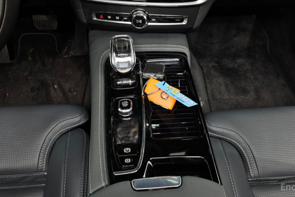 2022 Volvo S90 с пробегом 41 941 км