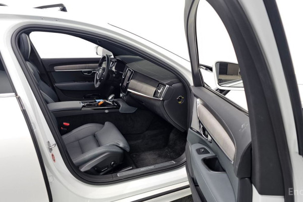 2022 Volvo S90 с пробегом 41 941 км