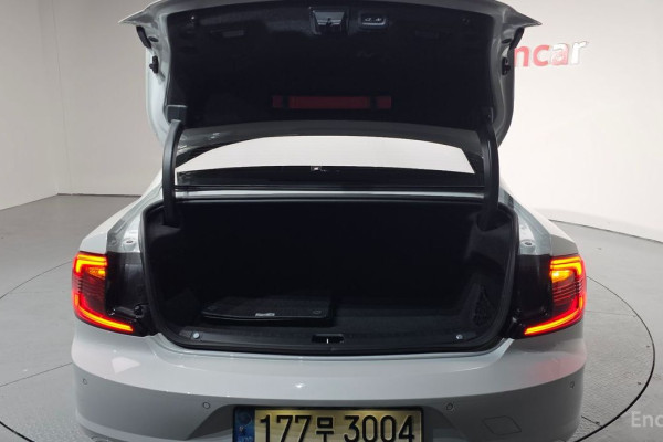 2022 Volvo S90 с пробегом 35 955 км