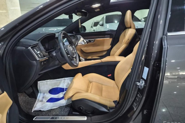 2022 Volvo S90 с пробегом 20 372 км
