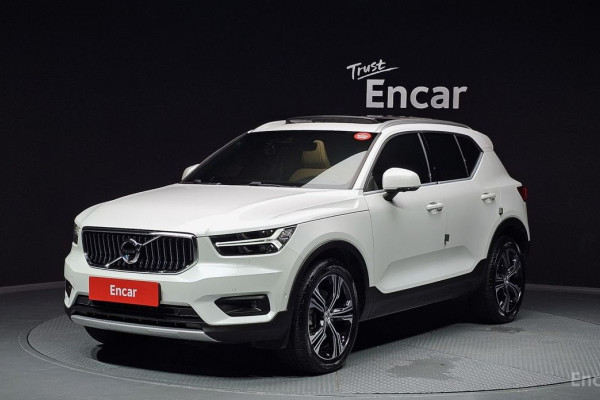 2020 Volvo XC40 с пробегом 32 185 км