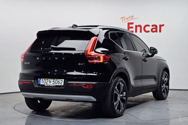 2021 Volvo XC40 с пробегом 38 236 км
