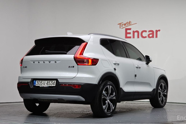 2021 Volvo XC40 с пробегом 72 772 км