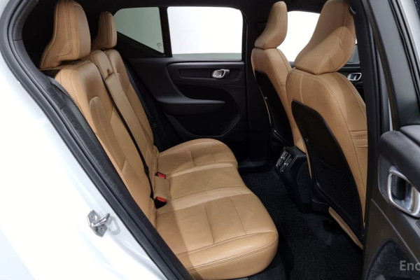 2021 Volvo XC40 с пробегом 54 224 км