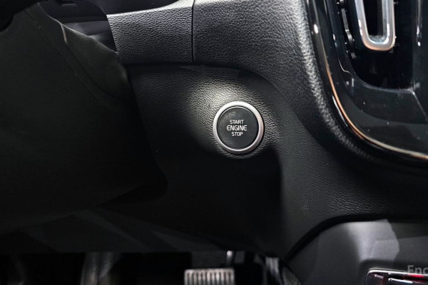 2021 Volvo XC40 с пробегом 38 236 км