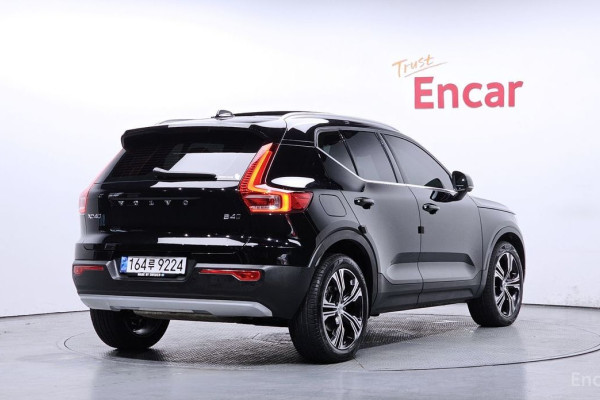 2020 Volvo XC40 с пробегом 61 549 км