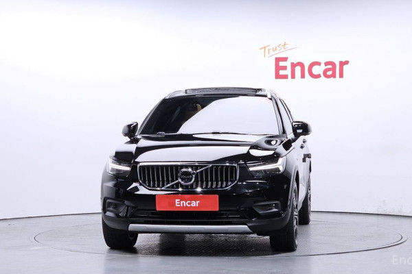 2020 Volvo XC40 с пробегом 61 549 км