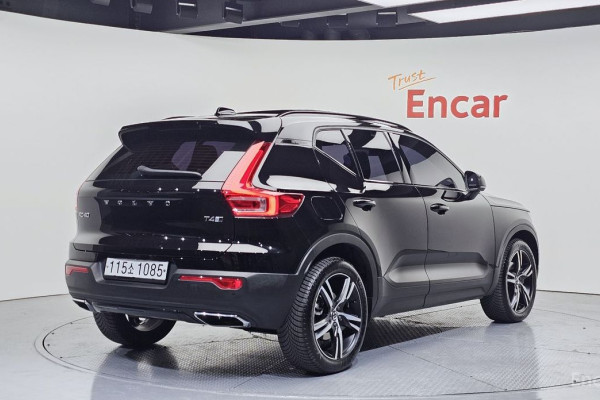 2020 Volvo XC40 с пробегом 42 653 км