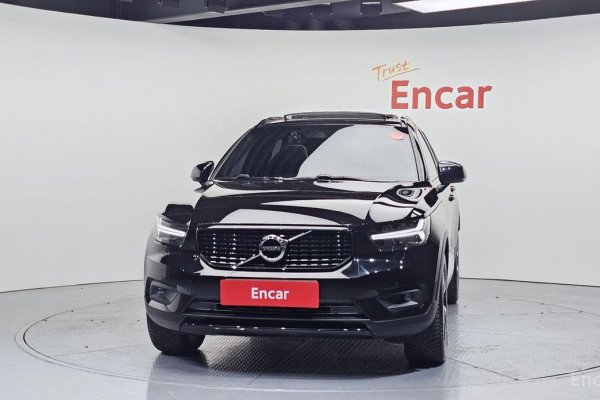 2020 Volvo XC40 с пробегом 42 653 км