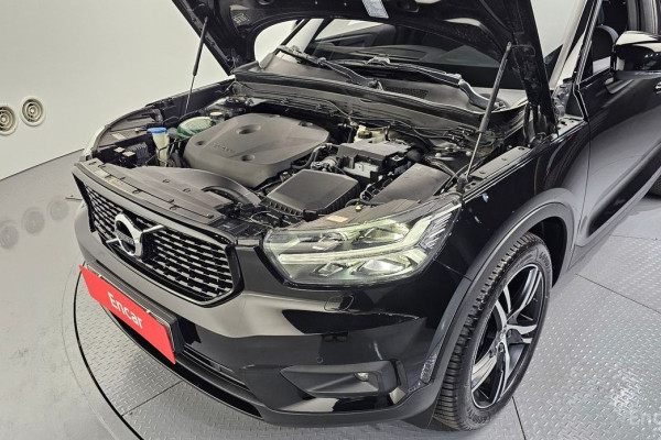 2020 Volvo XC40 с пробегом 42 653 км