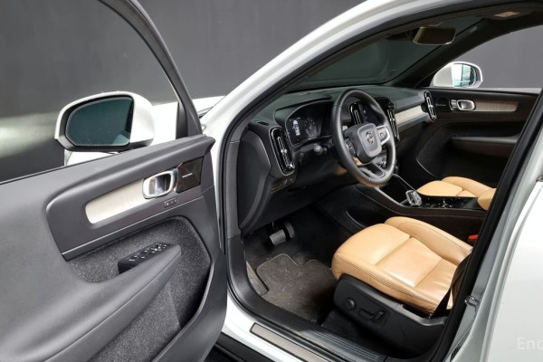 2019 Volvo XC40 с пробегом 66 568 км