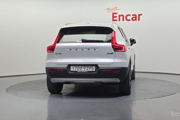 2021 Volvo XC40 с пробегом 101 561 км