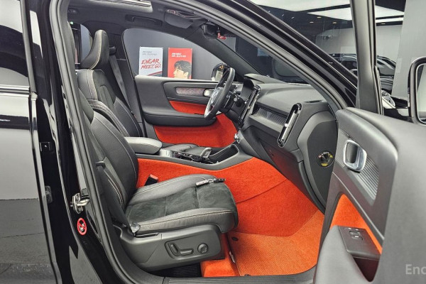 2020 Volvo XC40 с пробегом 42 653 км