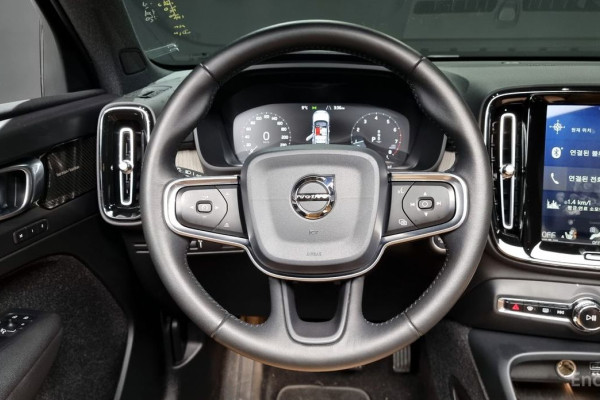 2019 Volvo XC40 с пробегом 66 568 км