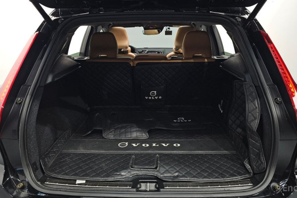 2020 Volvo XC40 с пробегом 61 549 км