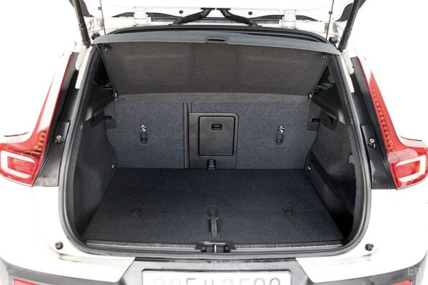 2020 Volvo XC40 с пробегом 59 563 км