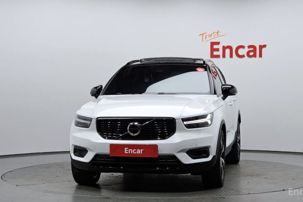 2020 Volvo XC40 с пробегом 68 428 км