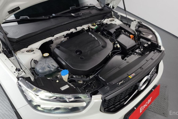 2021 Volvo XC40 с пробегом 31 524 км