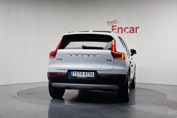 2020 Volvo XC40 с пробегом 104 783 км