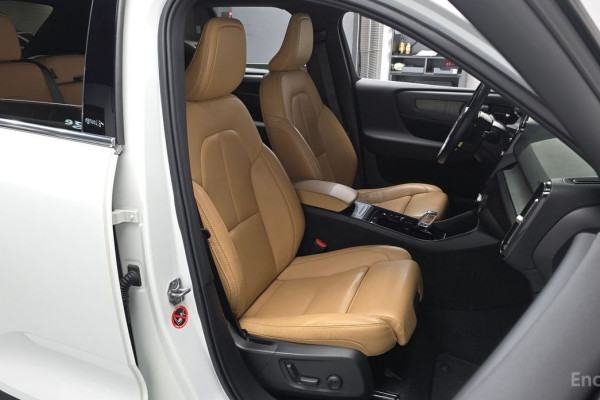 2020 Volvo XC40 с пробегом 53 393 км