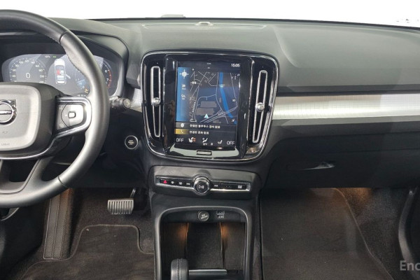 2020 Volvo XC40 с пробегом 104 783 км