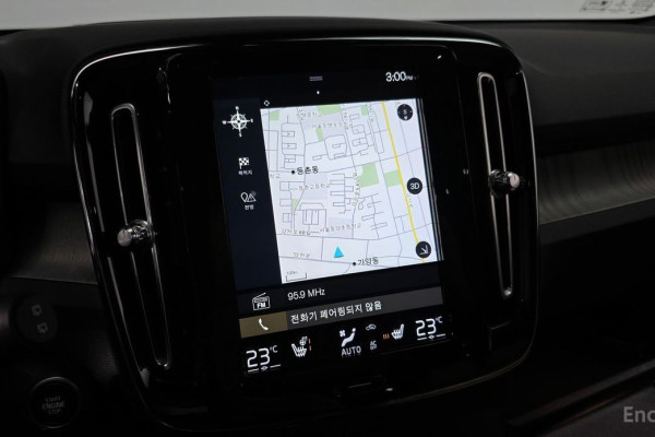 2020 Volvo XC40 с пробегом 53 393 км