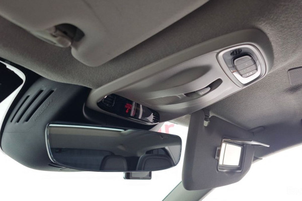 2020 Volvo XC40 с пробегом 104 783 км