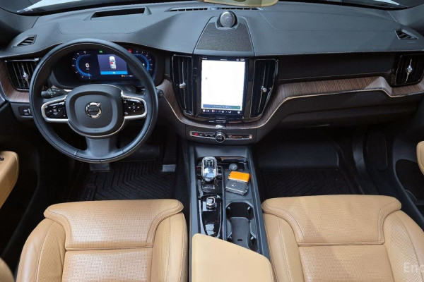 2022 Volvo XC60 с пробегом 53 457 км