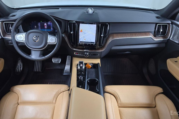 2021 Volvo XC60 с пробегом 91 843 км