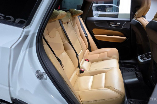 2022 Volvo XC60 с пробегом 53 457 км