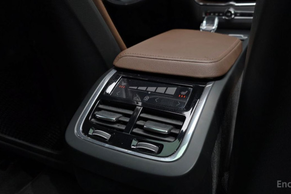 2021 Volvo XC60 с пробегом 55 341 км