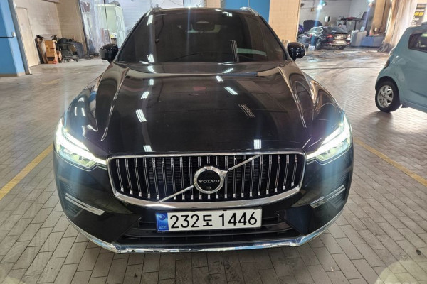 2023 Volvo XC60 с пробегом 11 214 км