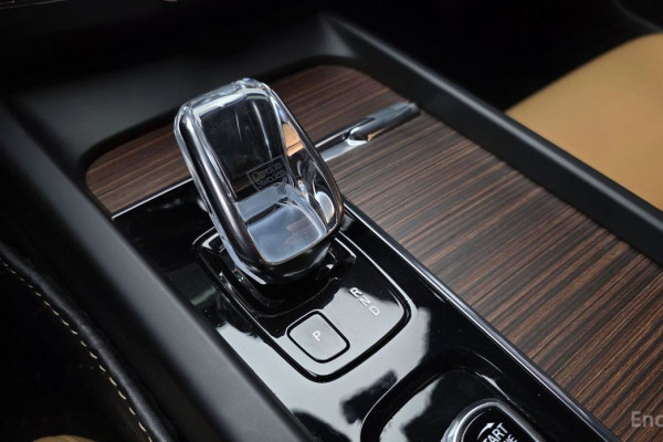 2022 Volvo XC60 с пробегом 51 584 км