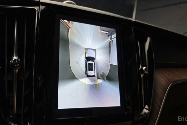 2022 Volvo XC60 с пробегом 51 584 км