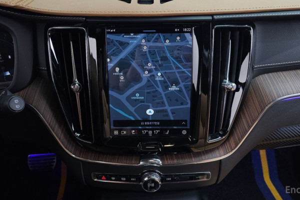 2022 Volvo XC60 с пробегом 52 446 км