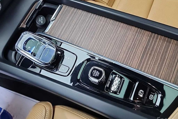 2021 Volvo XC60 с пробегом 88 121 км