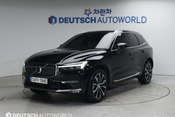 2023 Volvo XC60 с пробегом 28 262 км
