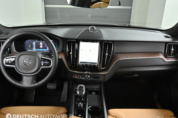 2023 Volvo XC60 с пробегом 28 262 км