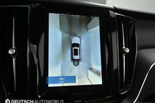 2023 Volvo XC60 с пробегом 28 262 км