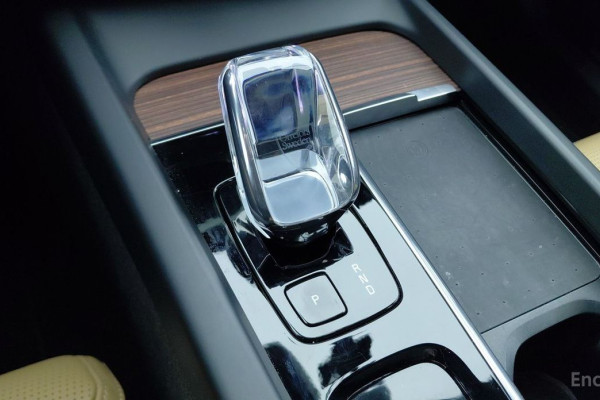 2023 Volvo XC60 с пробегом 29 139 км