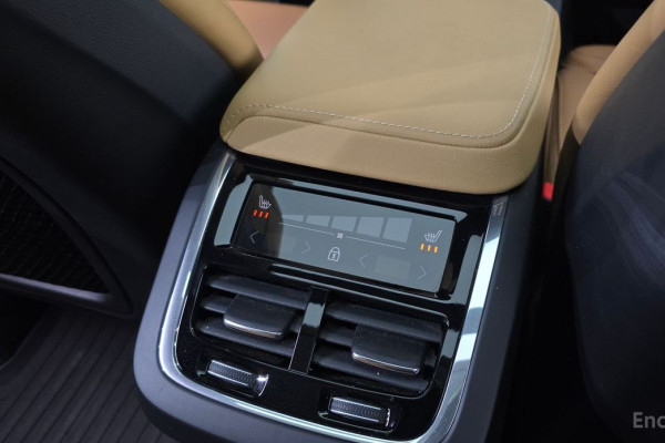 2022 Volvo XC60 с пробегом 66 594 км