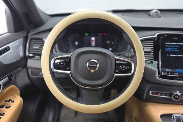 2023 Volvo XC90 с пробегом 38 088 км