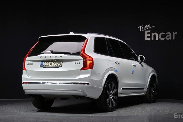 2022 Volvo XC90 с пробегом 109 819 км
