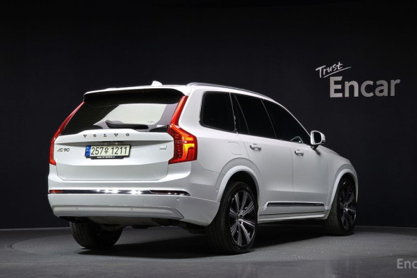 2022 Volvo XC90 с пробегом 173 820 км