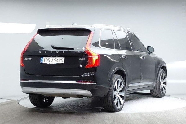 2022 Volvo XC90 с пробегом 63 547 км