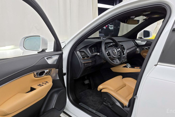 2022 Volvo XC90 с пробегом 173 820 км