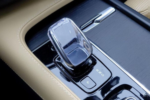 2022 Volvo XC90 с пробегом 63 547 км