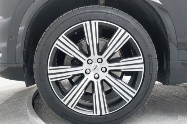 2022 Volvo XC90 с пробегом 63 547 км